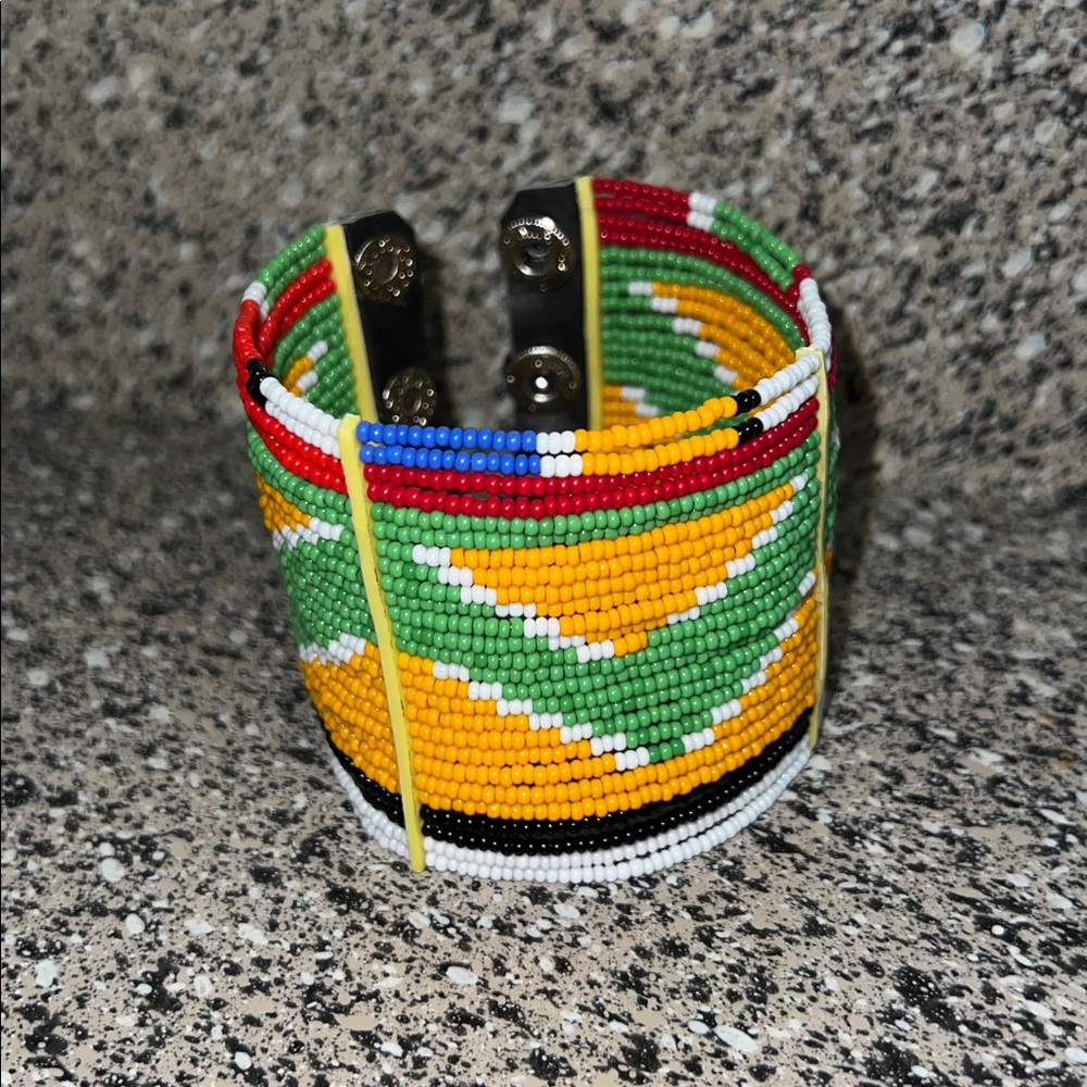 Handcrafted African Beaded Bracelet - Picture 8 of 9